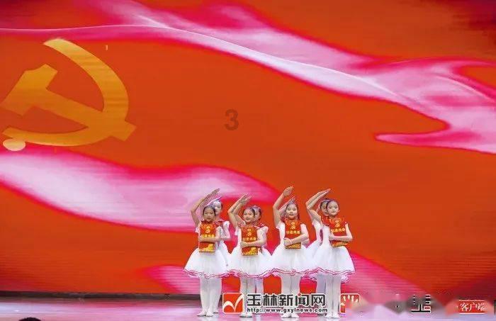 西方大卡车找字母